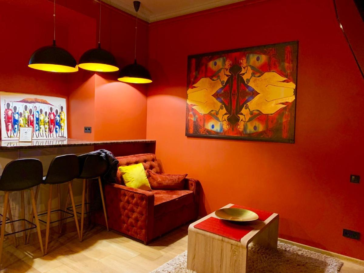 Apartments Lux In City Center Lviv Eksteriør billede