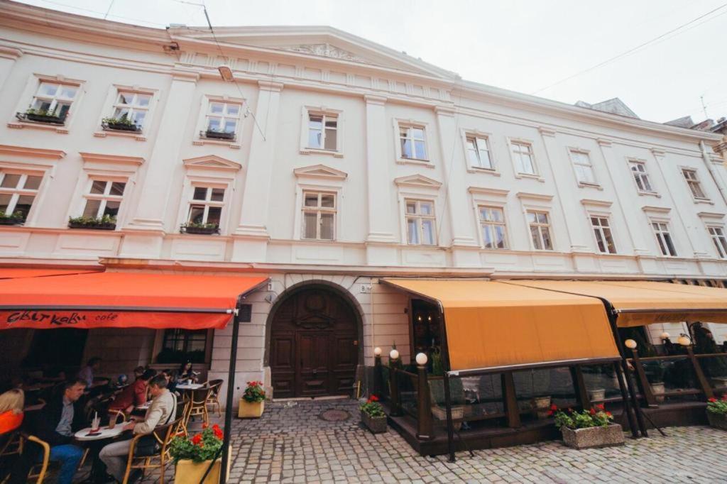 Apartments Lux In City Center Lviv Eksteriør billede