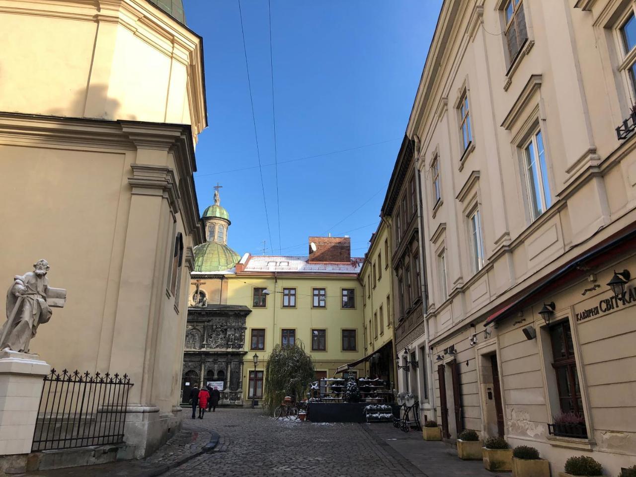 Apartments Lux In City Center Lviv Eksteriør billede
